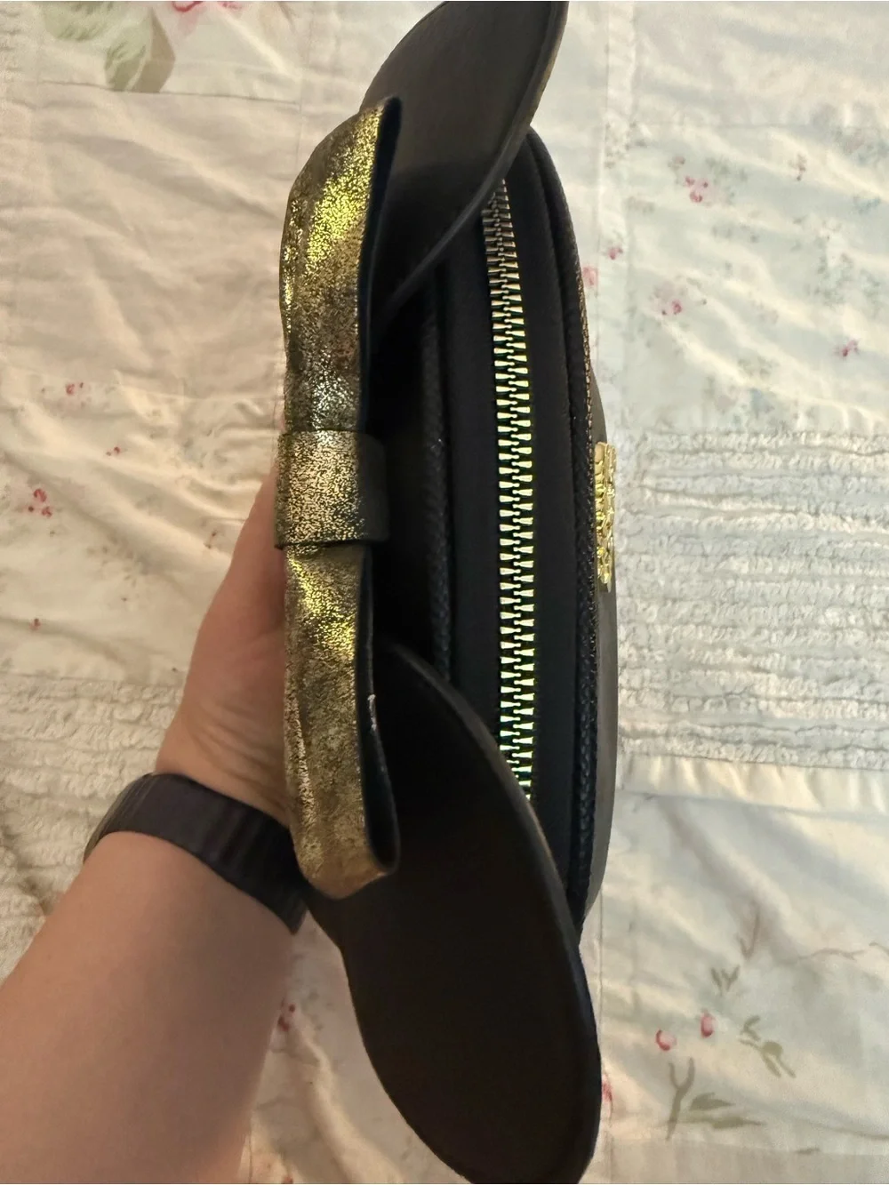 Disney Minnie Mouse Black & Gold Bow Cosmetic Bag/Clutch